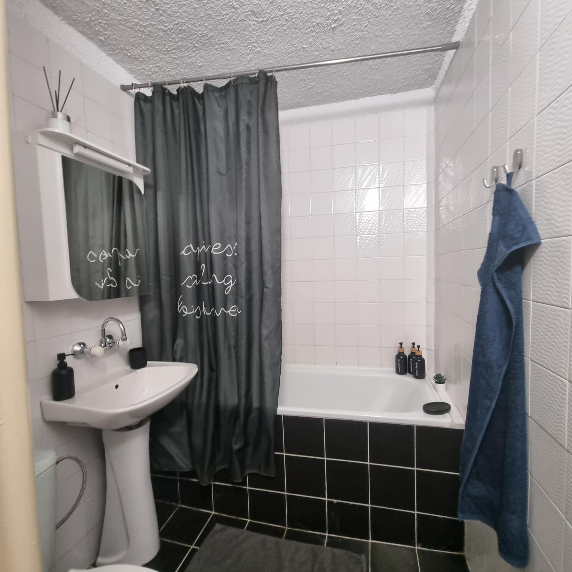 Spacious 3 Bedroom Apartment, Close To Metro Station صوفيا المظهر الخارجي الصورة